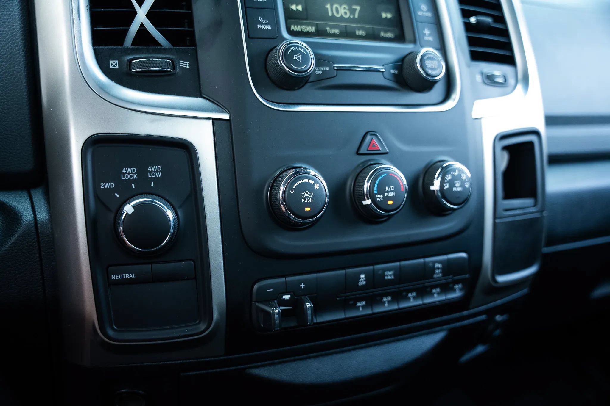 Used 2018 RAM 3500 SLT w/ Snow Chief Group AWD/4WD image 25