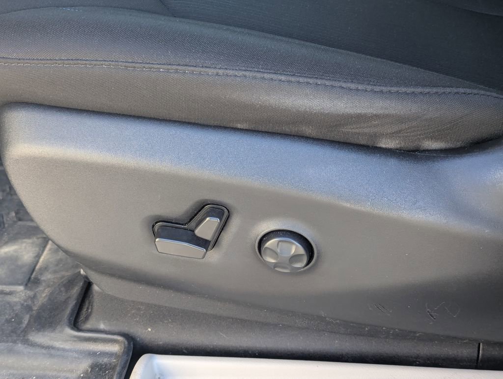 Used 2021 Chrysler Pacifica Touring image 26