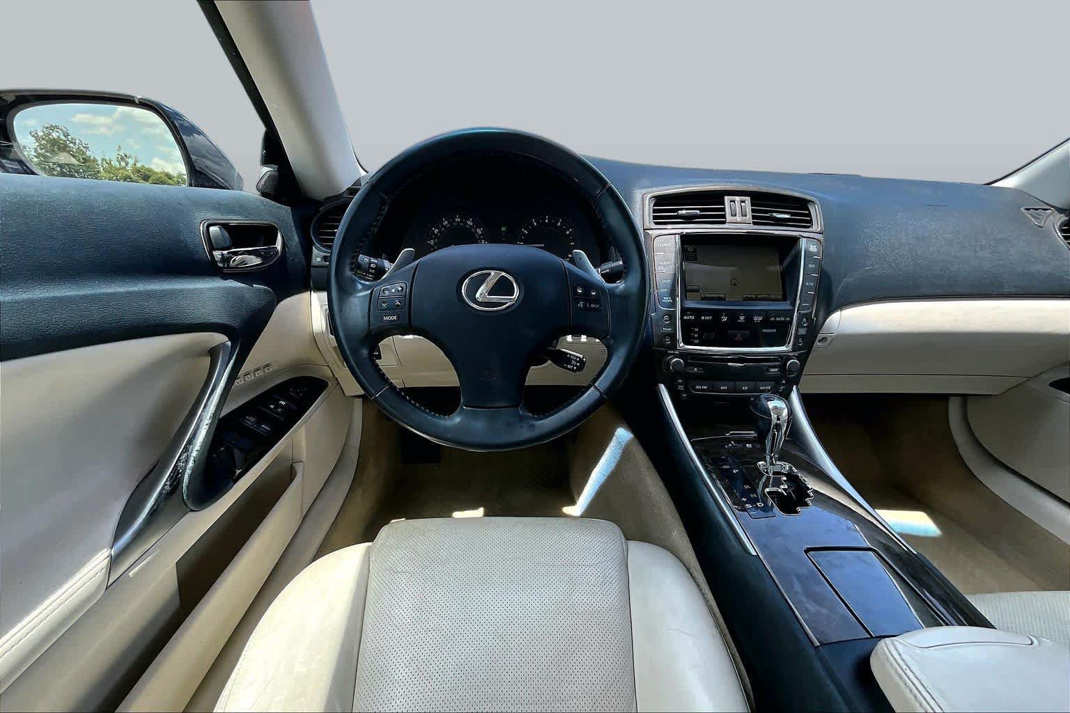 Used 2010 Lexus IS 350C RWD image 4