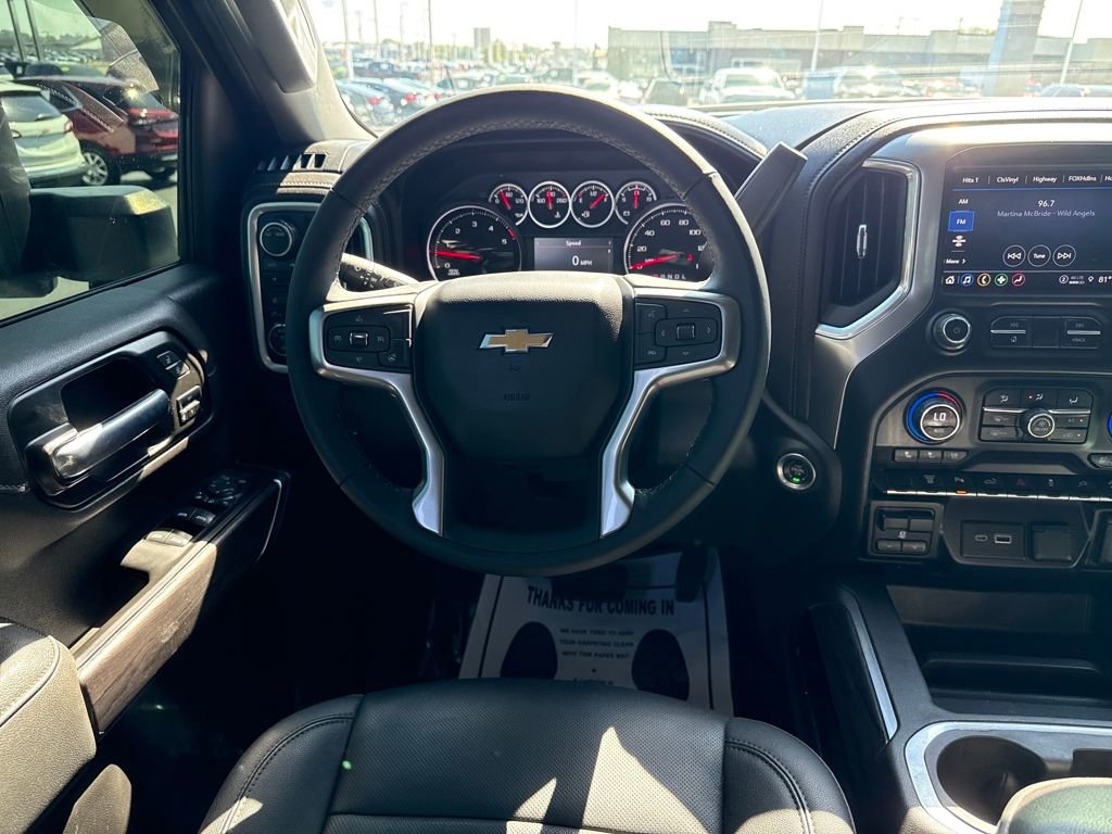 Used 2022 Chevrolet Silverado 2500 LTZ w/ LTZ Plus Package image 17