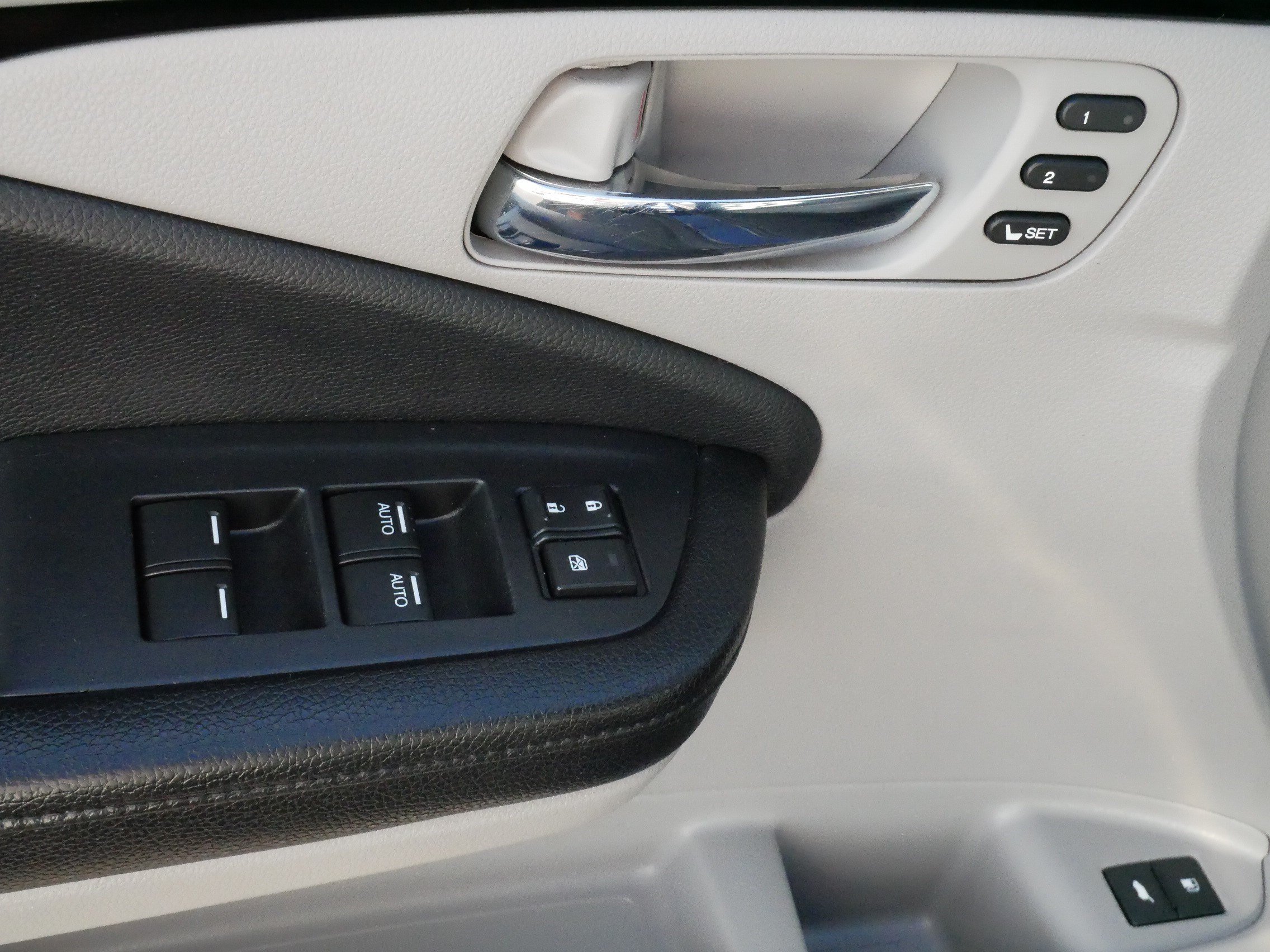 Used 2016 Honda Pilot Elite image 19
