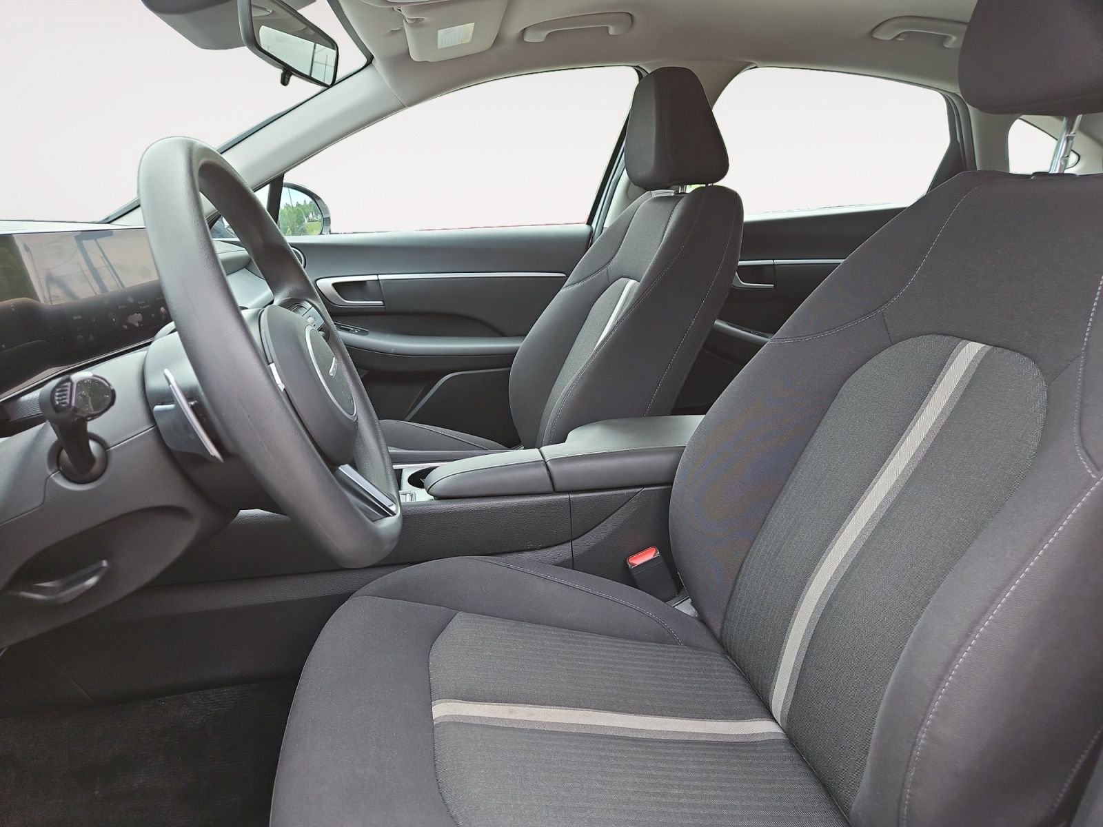 Used 2025 Hyundai Sonata SEL FWD image 9