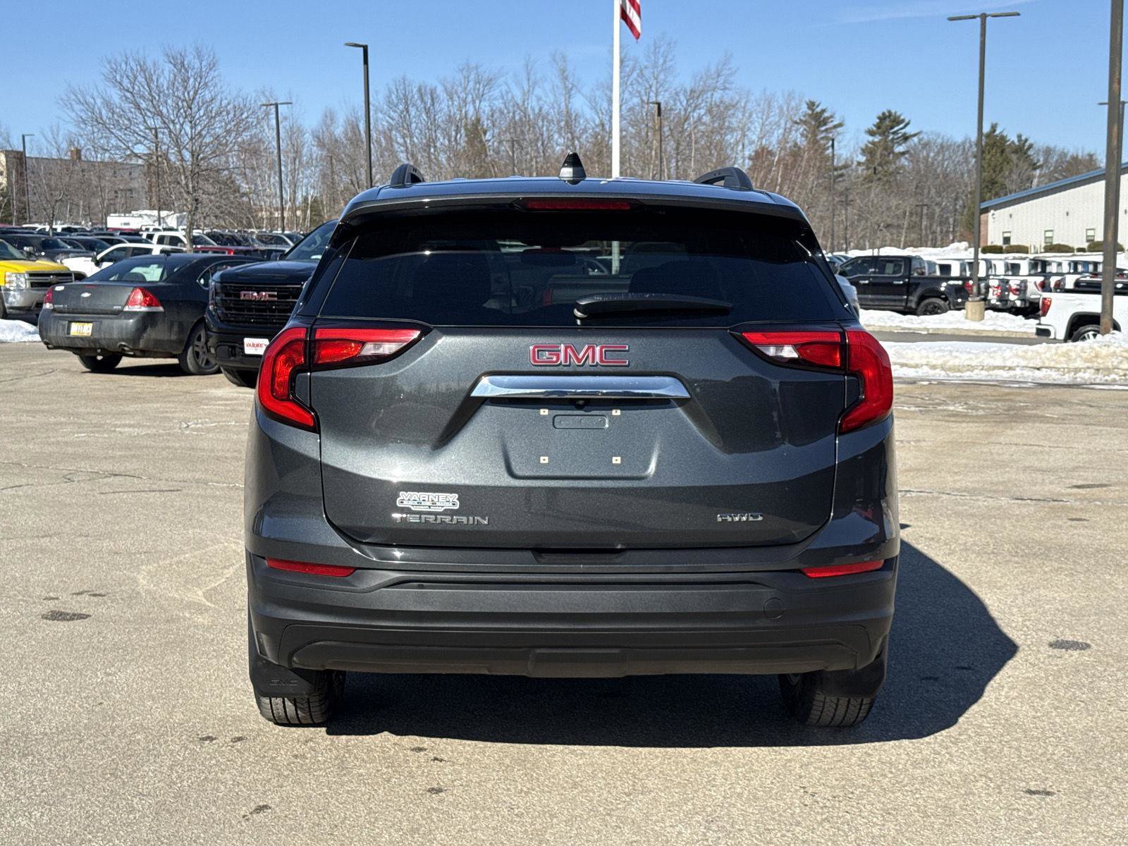 Used 2018 GMC Terrain SLE w/ Driver Convenience Package image 8