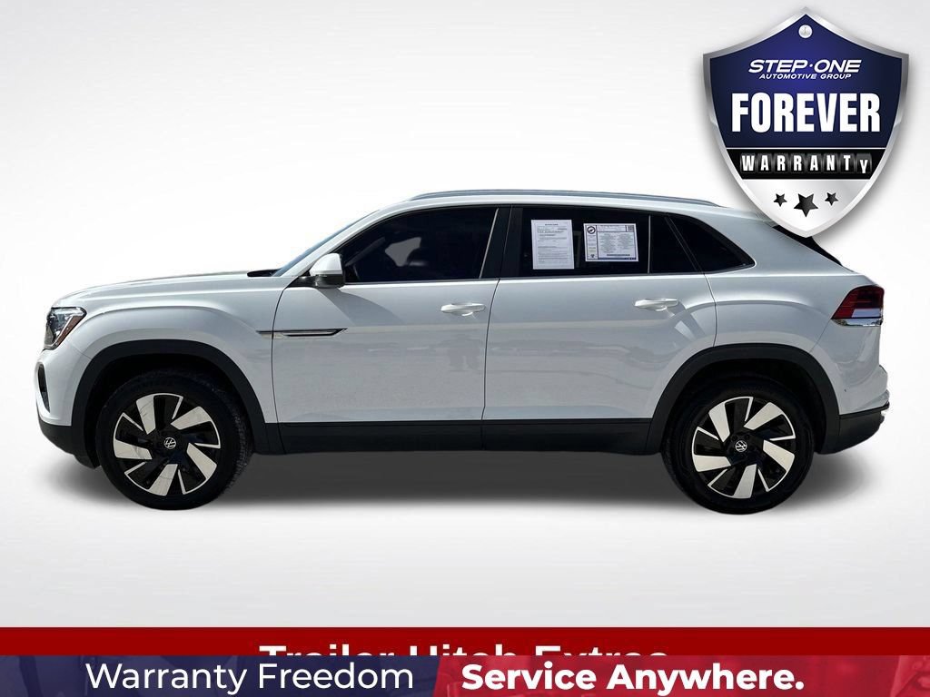 Used 2025 Volkswagen Atlas Cross Sport SE FWD image 4