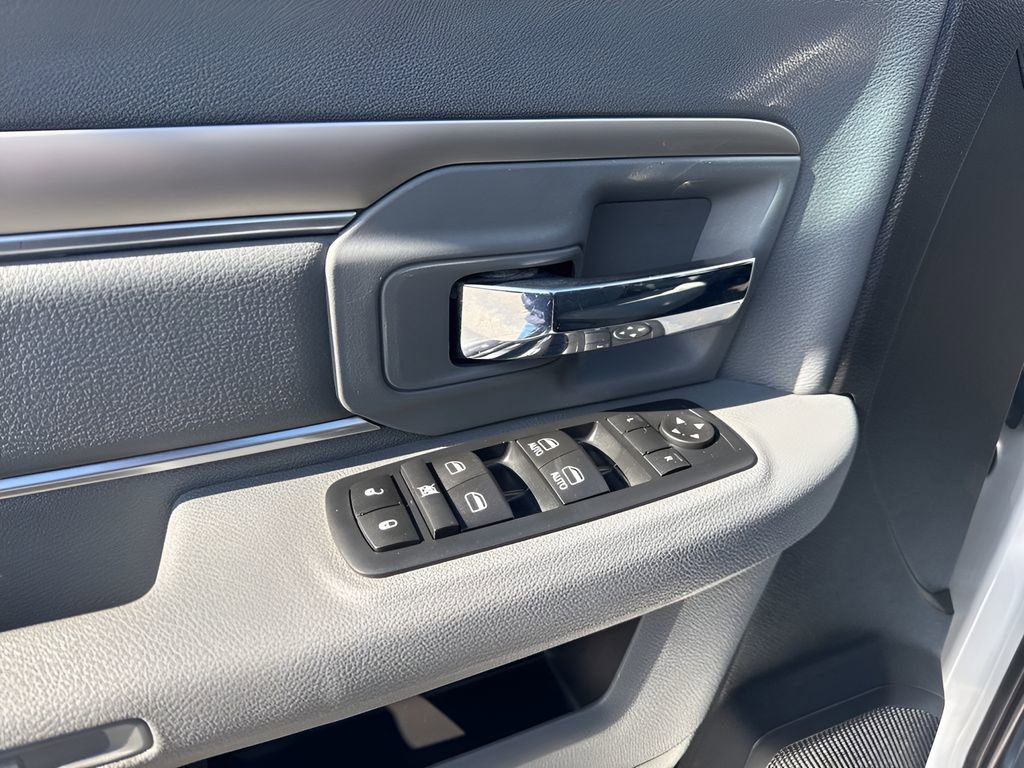 Used 2017 RAM 1500 Classic SLT image 22