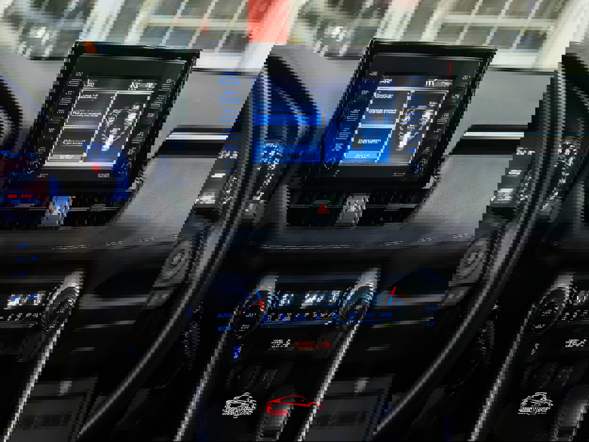 Used 2020 Toyota RAV4 LE image 29