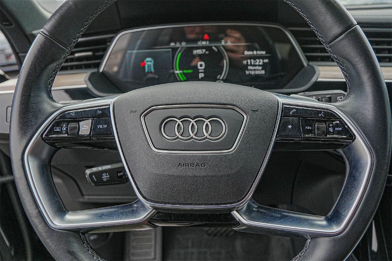 Used 2024 Audi Q8 e-tron Premium Plus image 10