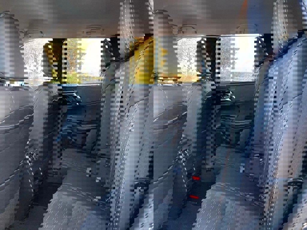 Used 2024 Mitsubishi Outlander SE Black Edition image 11