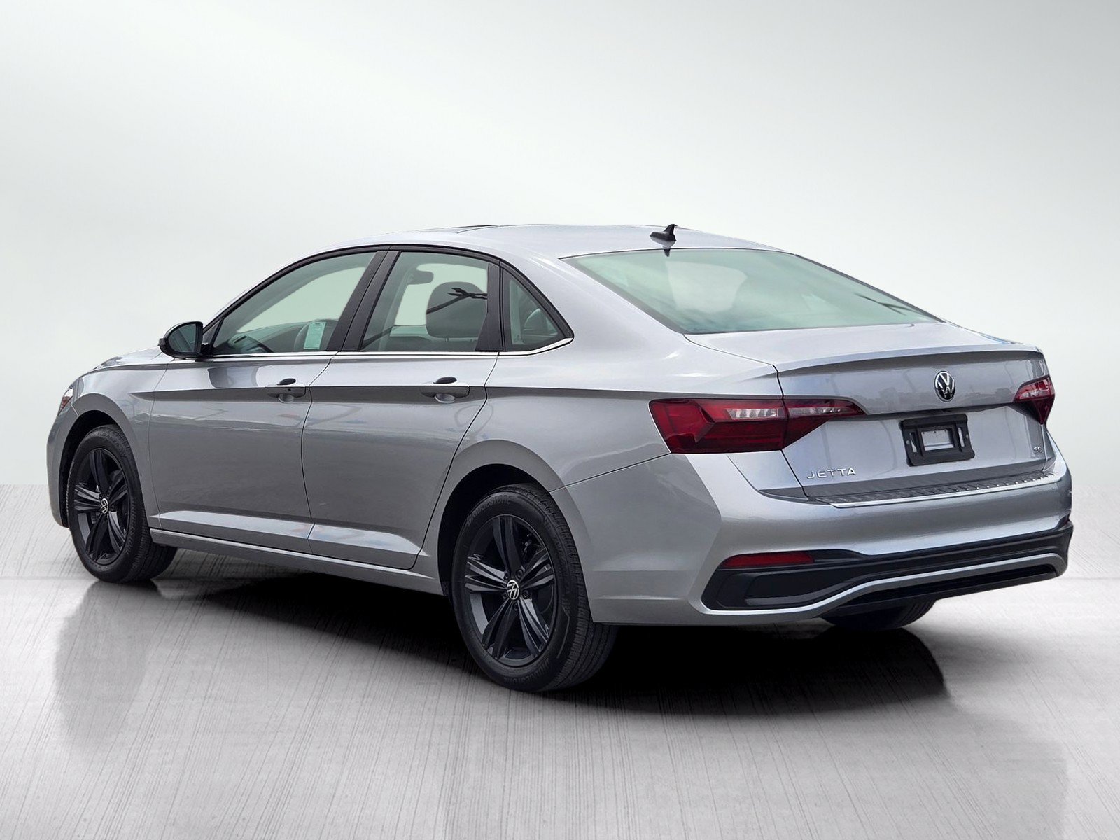 Used 2024 Volkswagen Jetta SE w/ Panoramic Sunroof Package FWD image 6
