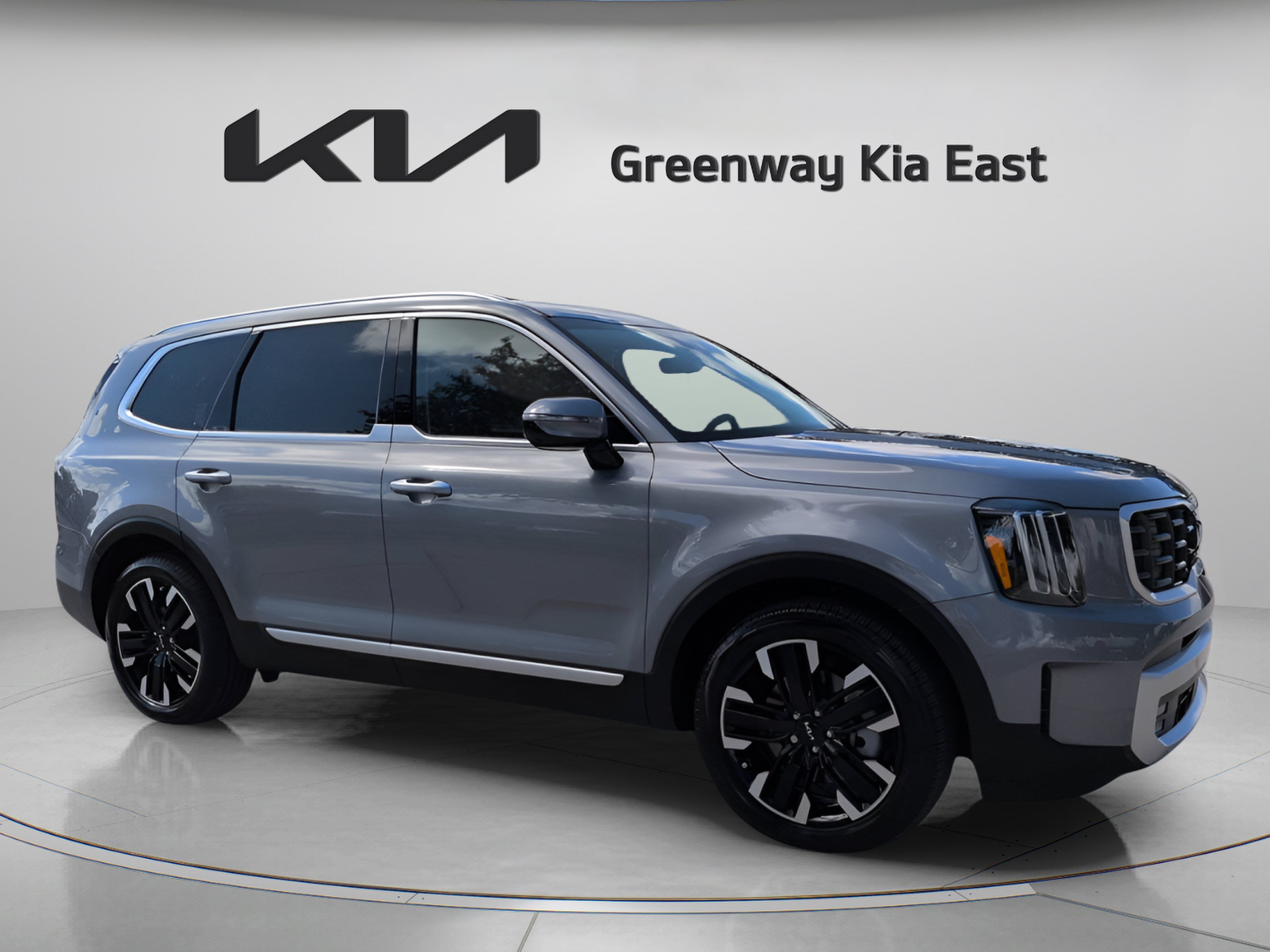 Certified 2025 Kia Telluride SX FWD image 3