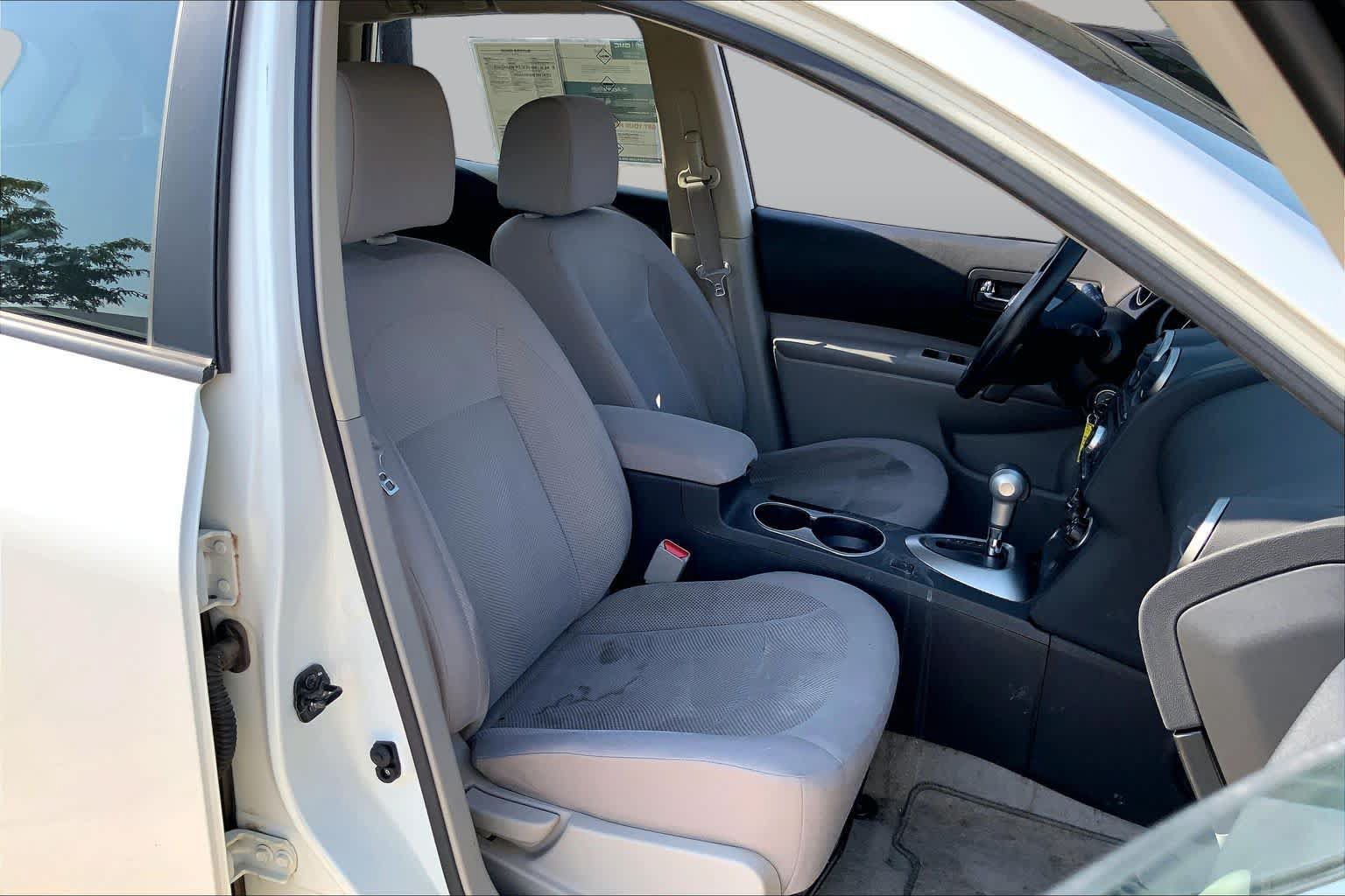 Used 2013 Nissan Rogue S FWD image 9