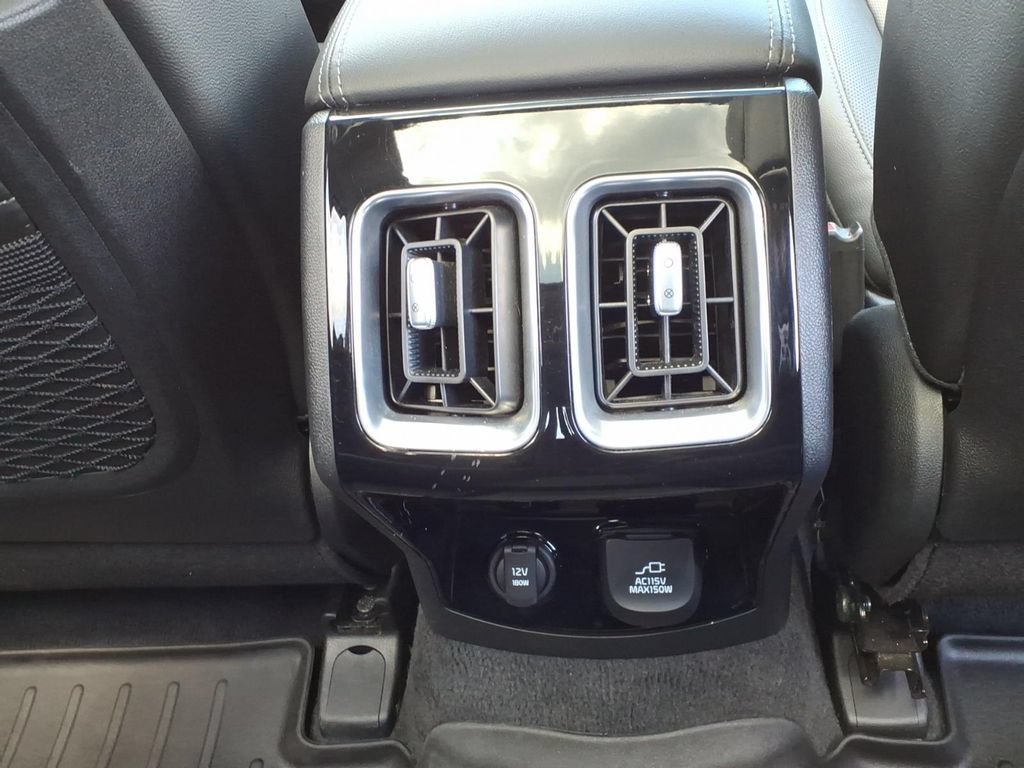 Used 2025 Kia Sorento SX AWD/4WD image 18