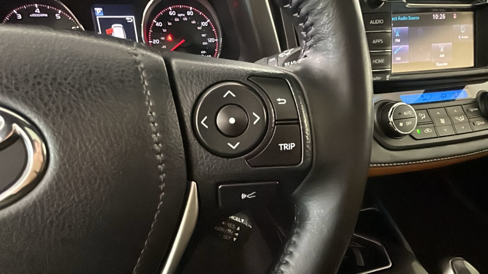 Used 2018 Toyota RAV4 SE w/ Power Extra Value Package AWD/4WD image 19