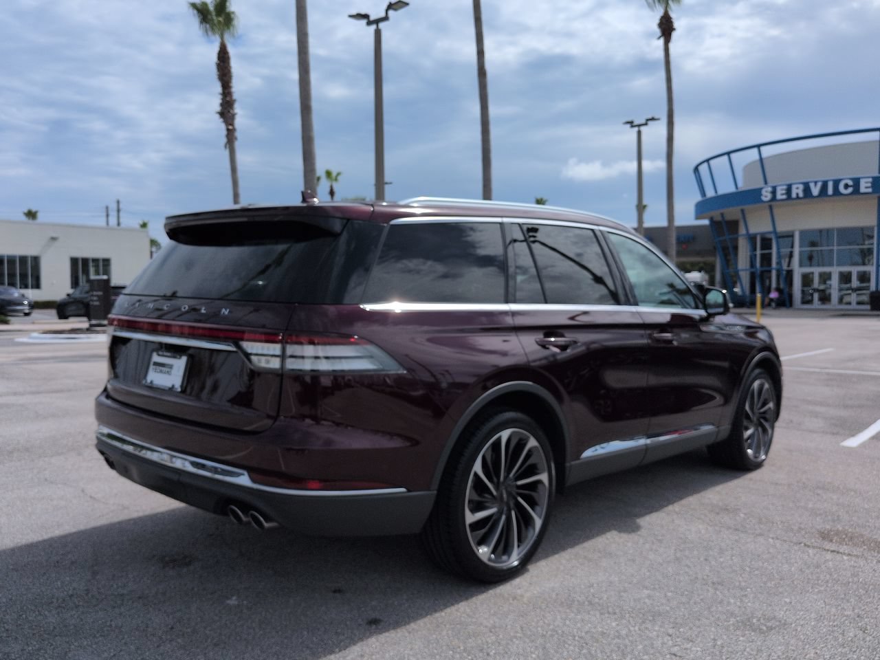 Certified 2020 Lincoln Aviator Reserve w/ Equipment Group 202A AWD/4WD image 4