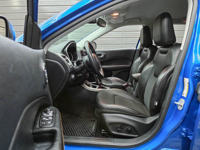 Used 2019 Jeep Compass Latitude w/ Popular Equipment Group AWD/4WD image 13