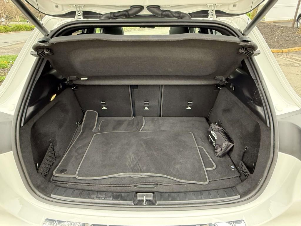 Used 2025 Mercedes-Benz GLA 250 4MATIC image 8