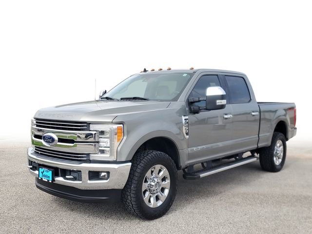 Used 2019 Ford F250 Lariat w/ Lariat Ultimate Package AWD/4WD image 2
