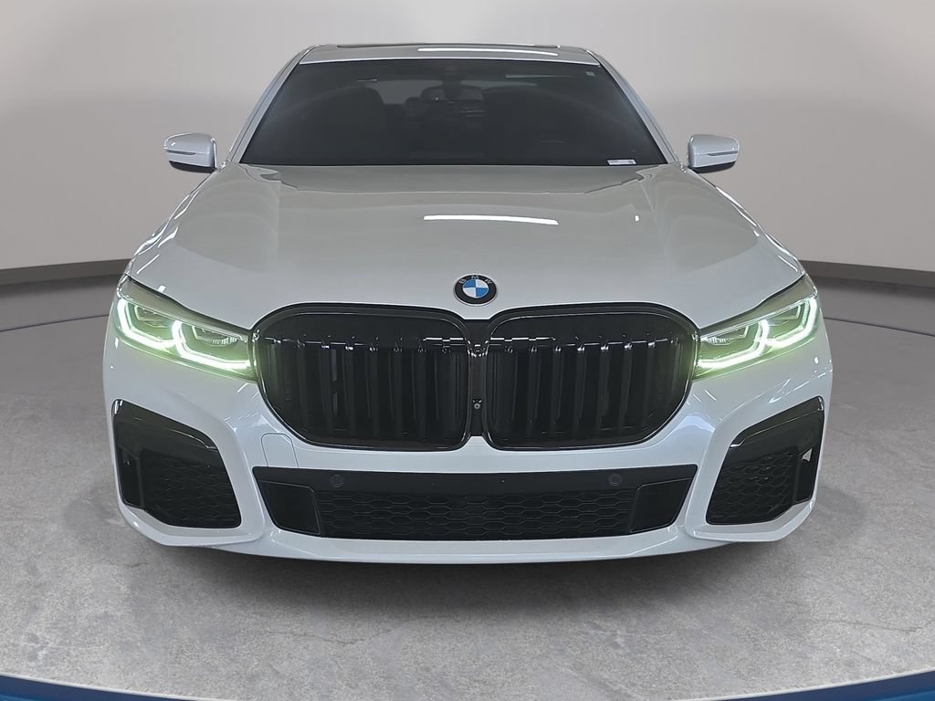 Used 2021 BMW 750i xDrive w/ Executive Package AWD/4WD image 3