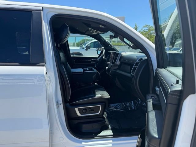Used 2025 RAM 1500 Laramie AWD/4WD image 39
