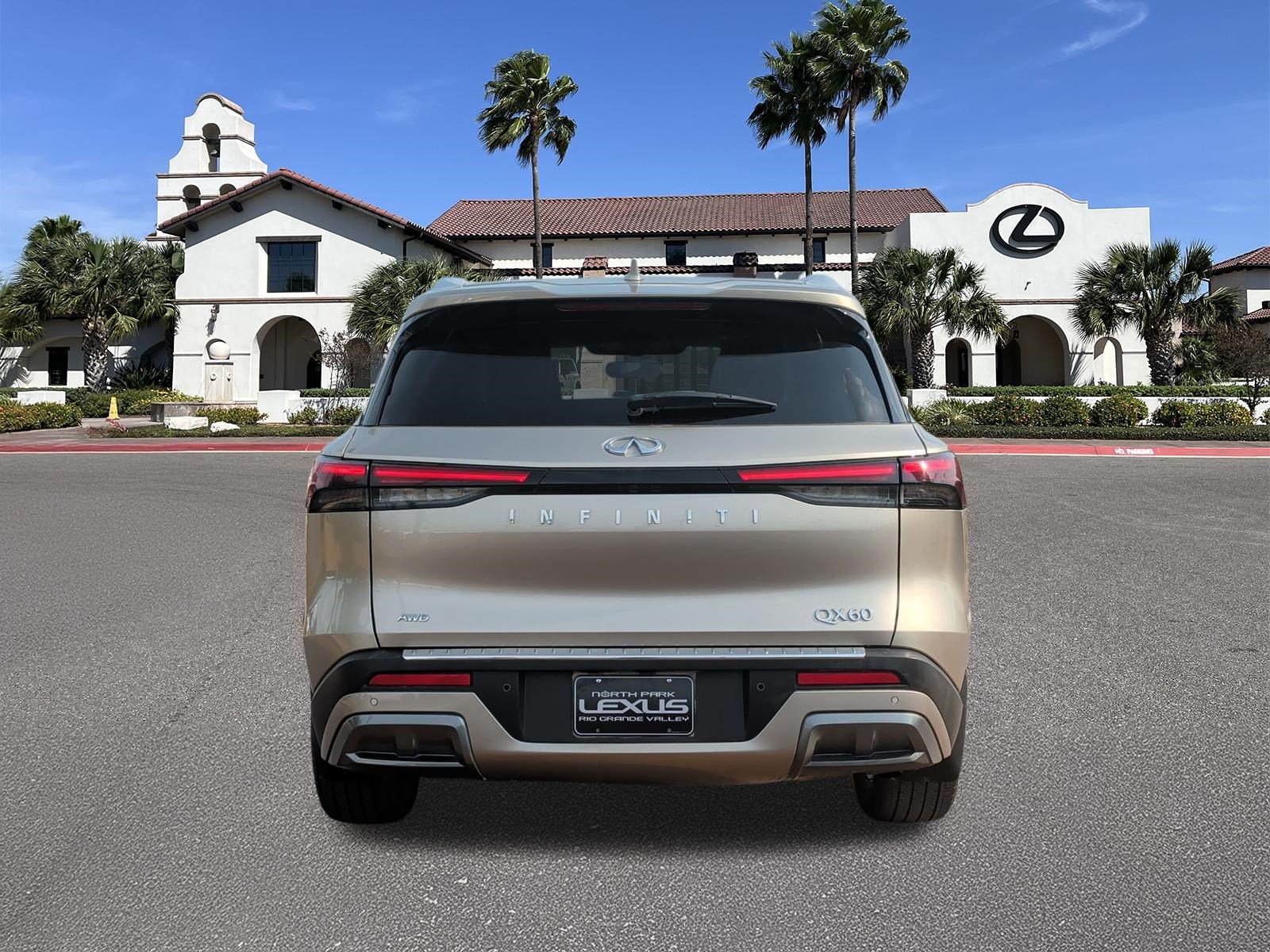 Used 2022 INFINITI QX60 Luxe w/ Cargo Package AWD/4WD image 3
