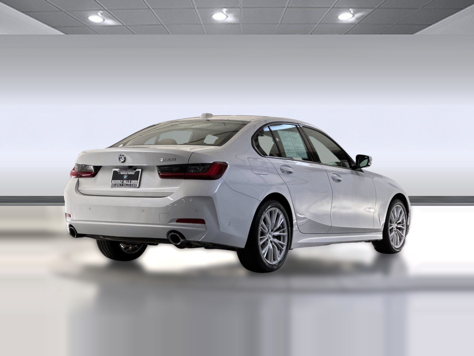 Used 2023 BMW 330i Sedan w/ Parking Assistance Package RWD image 8