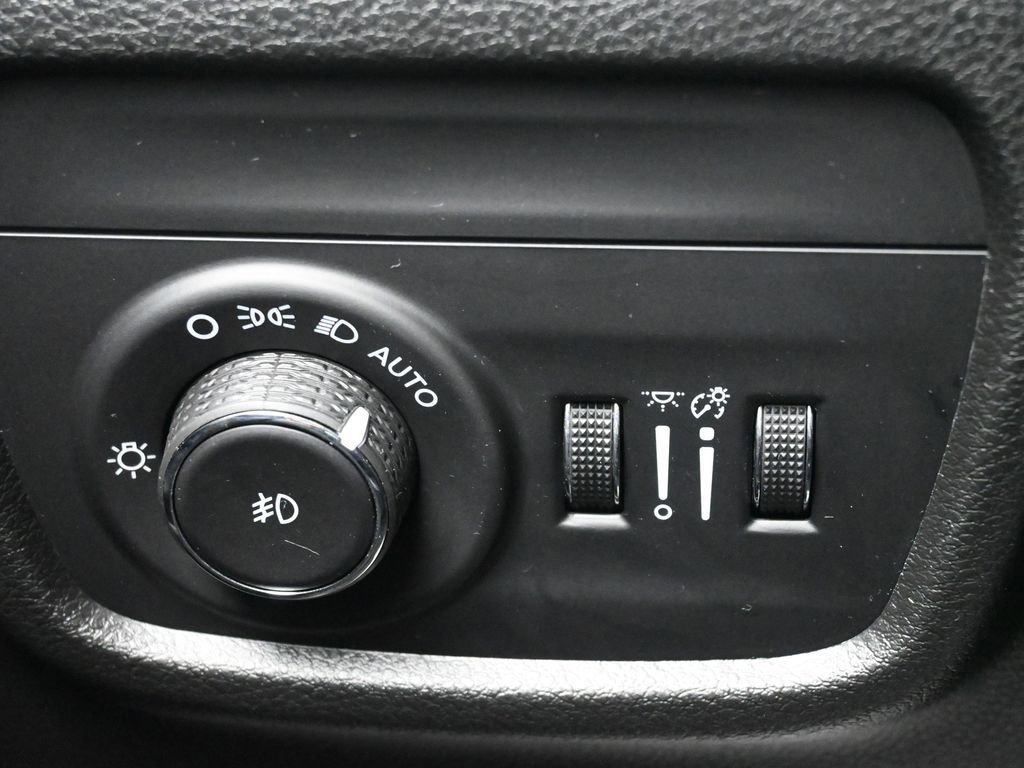 Certified 2022 Jeep Grand Cherokee L Limited image 22