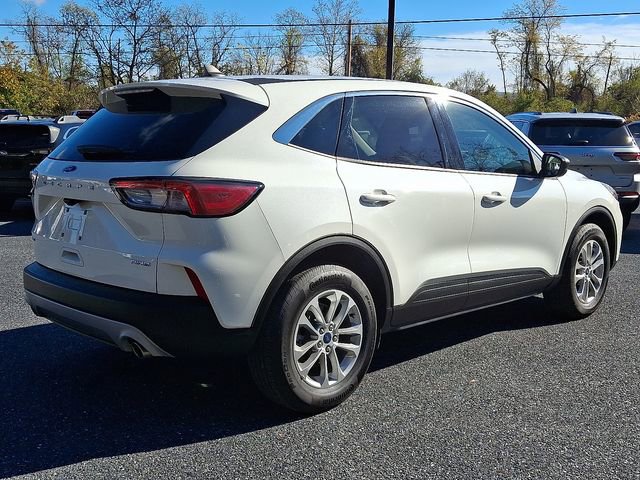 Used 2022 Ford Escape SE image 10