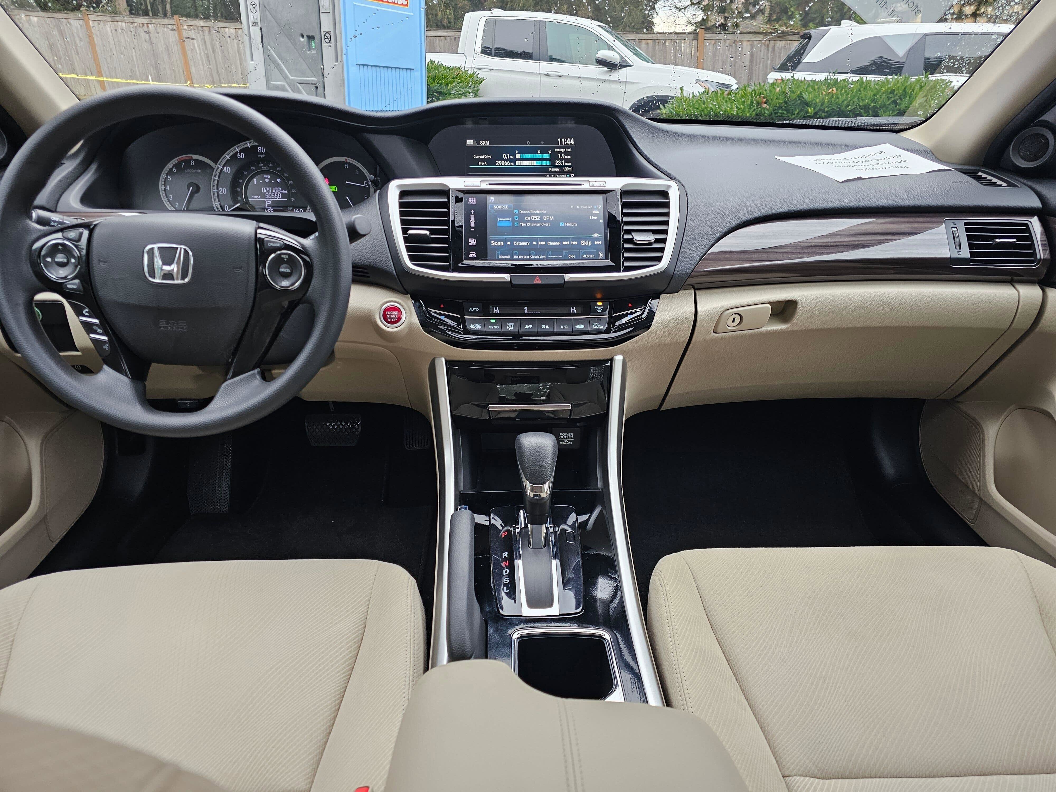 Used 2016 Honda Accord EX image 19