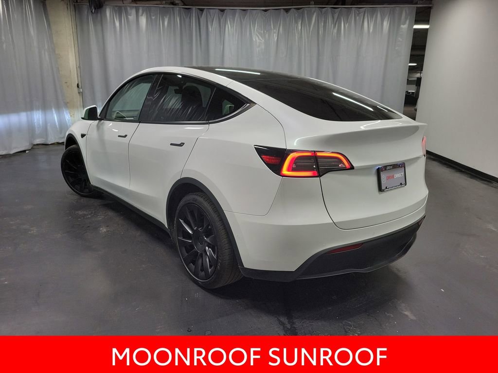 Used 2022 Tesla Model Y Long Range image 6