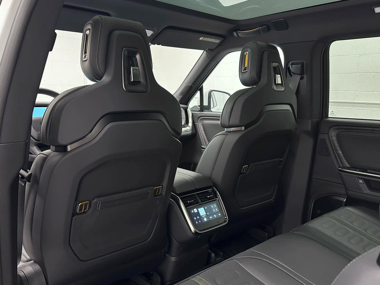 Used 2026 Rivian R1S Adventure image 14