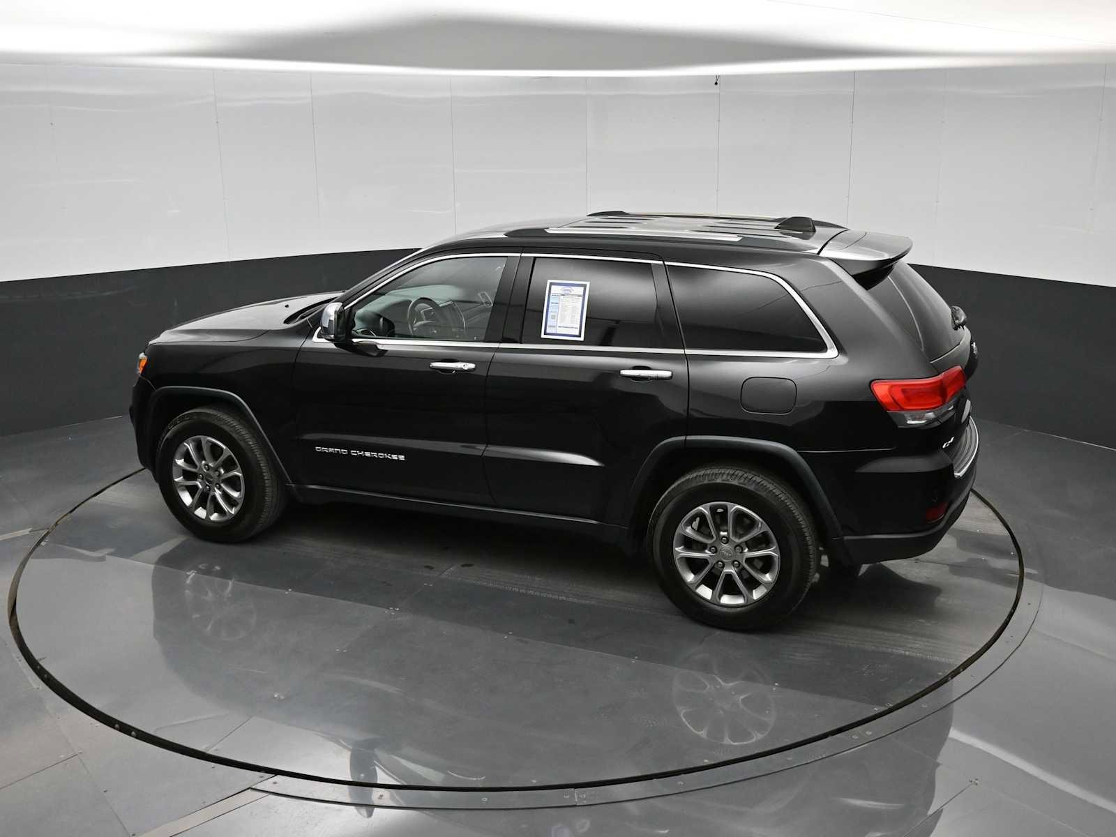 Used 2016 Jeep Grand Cherokee Limited AWD/4WD image 24