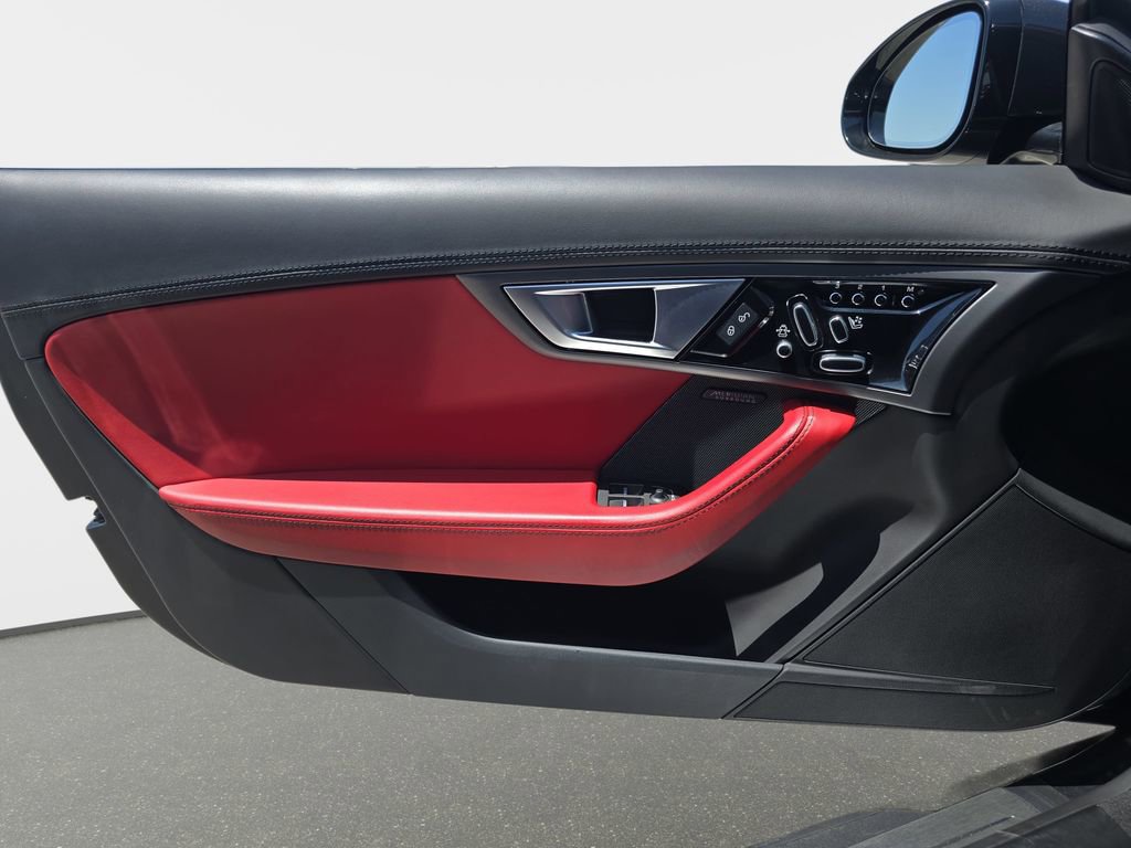Used 2016 Jaguar F-TYPE Coupe RWD image 28