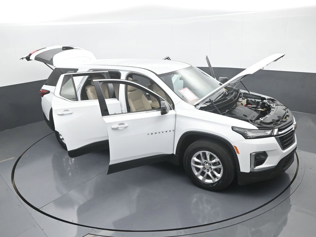 Used 2022 Chevrolet Traverse LS image 68