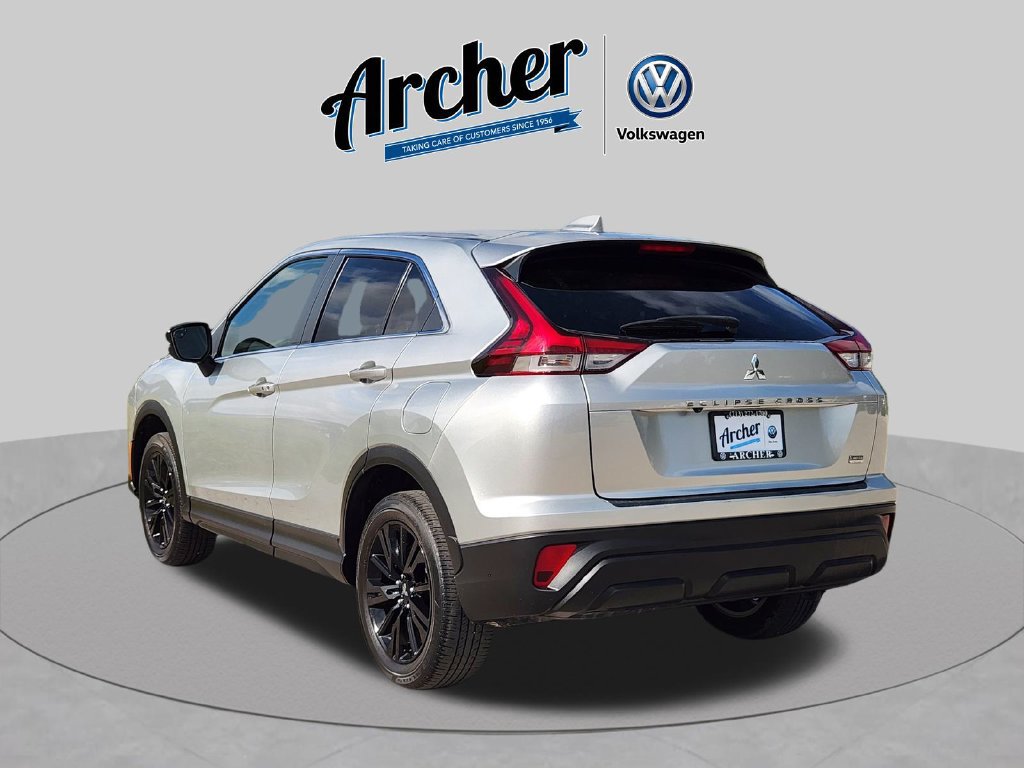 Used 2024 Mitsubishi Eclipse Cross LE AWD/4WD image 4