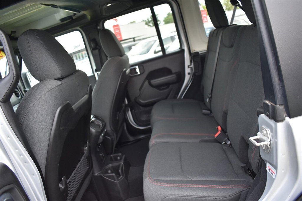 Used 2024 Jeep Wrangler Unlimited Rubicon w/ Technology Group image 21