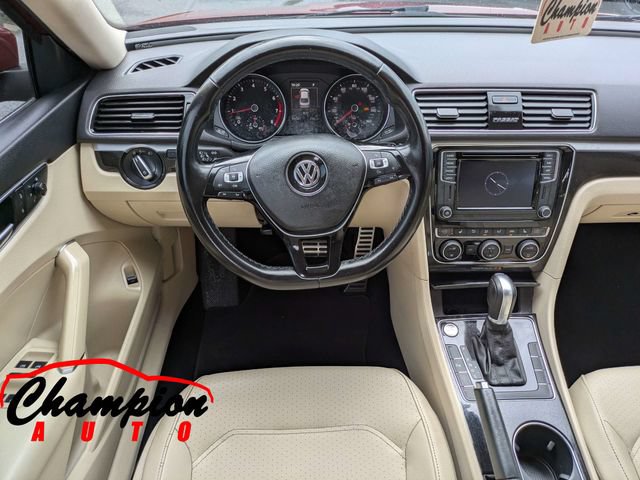 Used 2019 Volkswagen Passat 2.0T SE R-Line FWD image 18