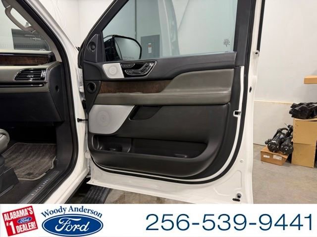 Used 2023 Lincoln Navigator L Black Label AWD/4WD image 30