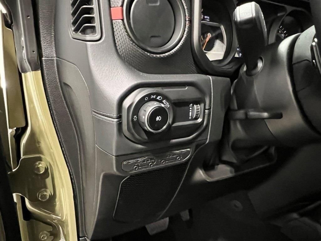 New 2026 Jeep Wrangler Unlimited Rubicon w/ Safety Group image 21