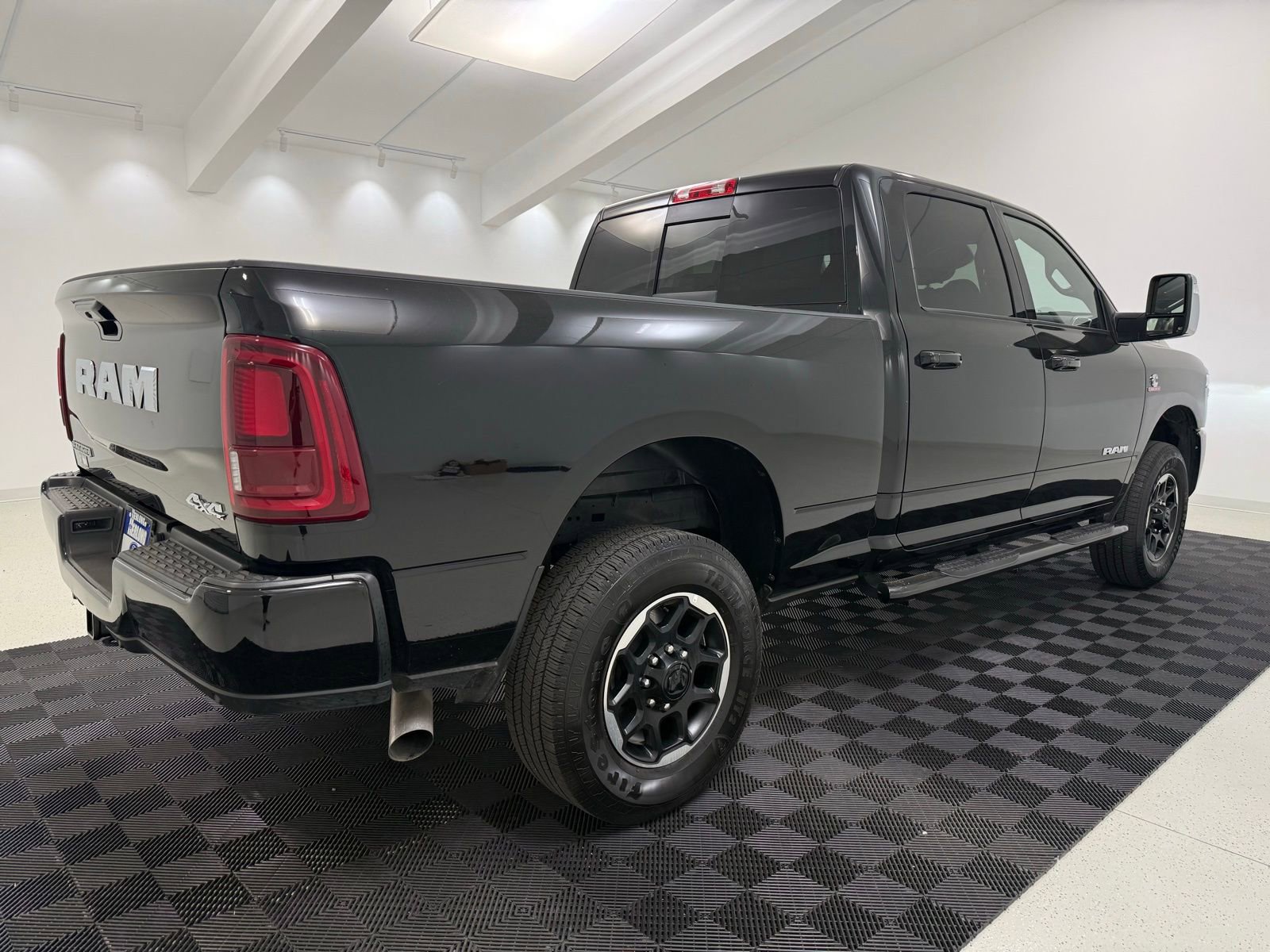 Used 2025 RAM 2500 Laramie image 6