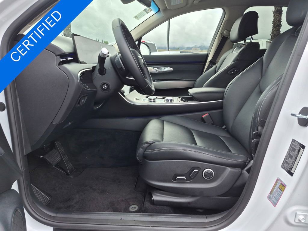 Used 2026 Genesis GV70 2.5T Select image 11