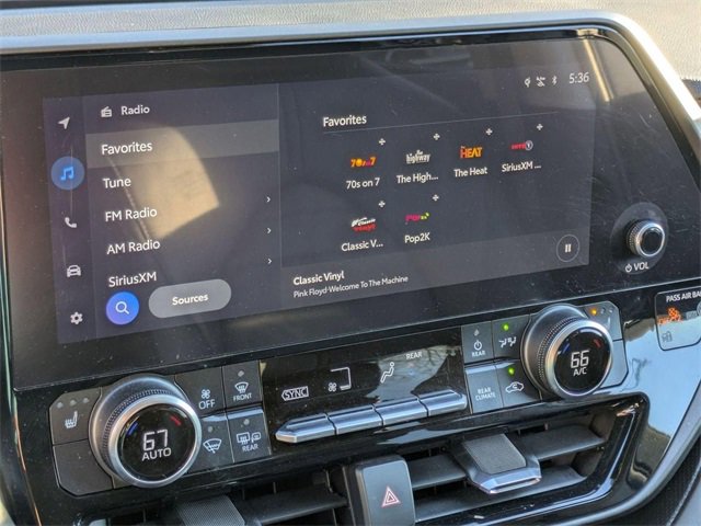 Used 2024 Toyota Highlander XLE image 18