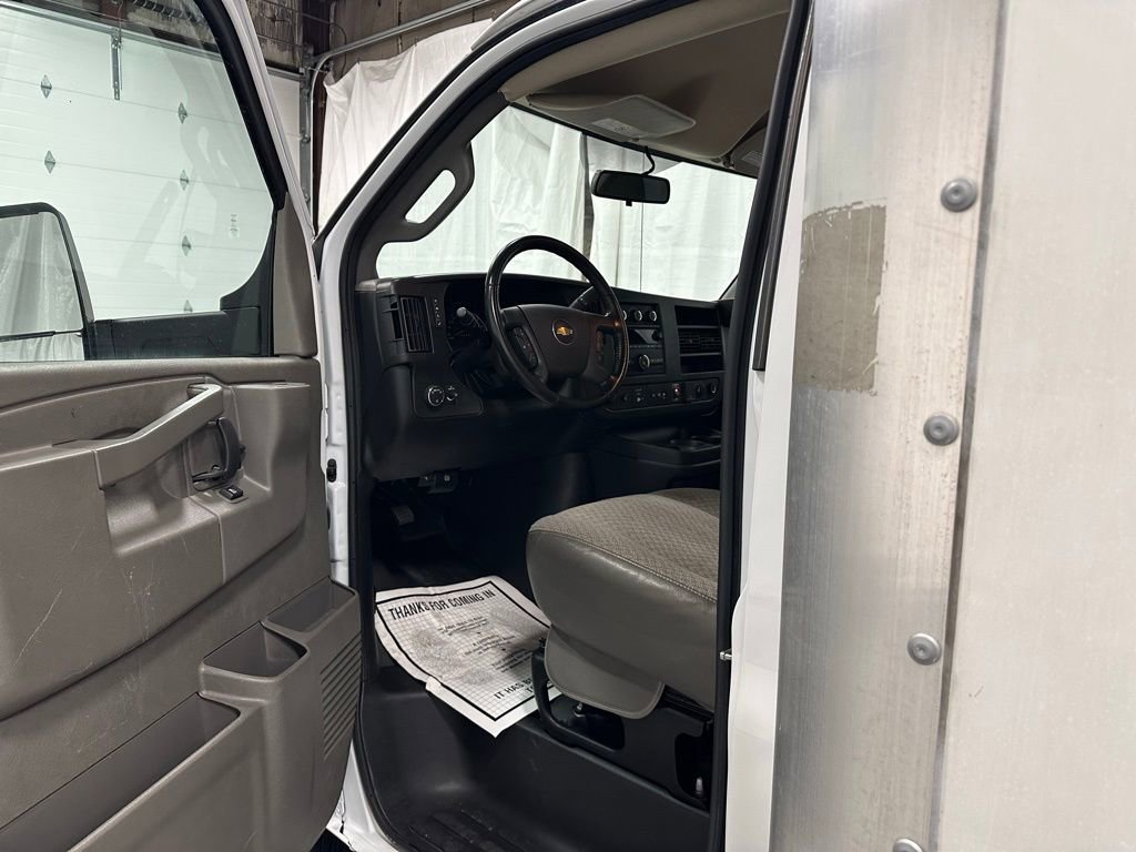 Used 2022 Chevrolet Express 3500 w/ Power Convenience Package image 10