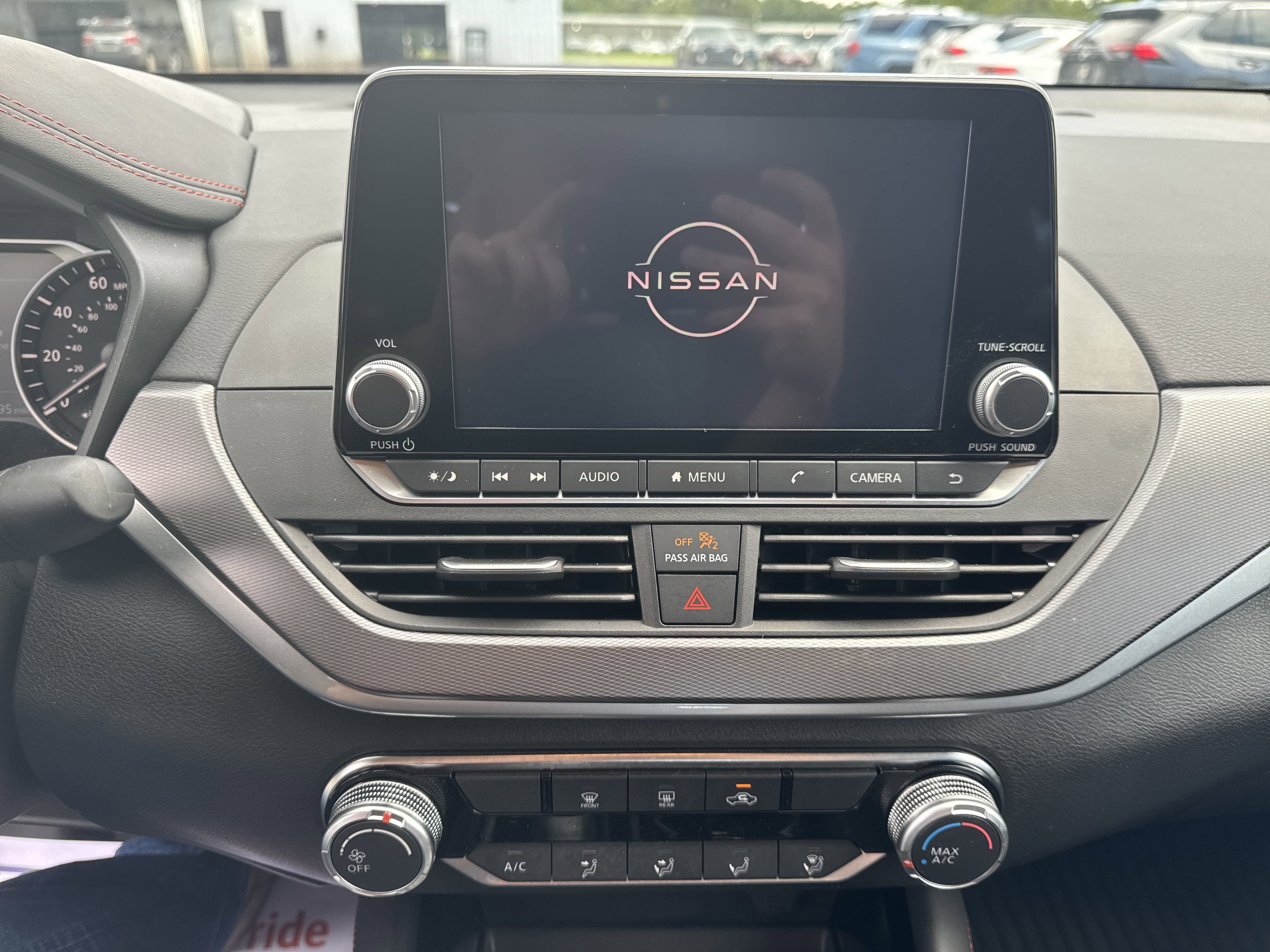 Used 2024 Nissan Altima 2.5 SR image 18