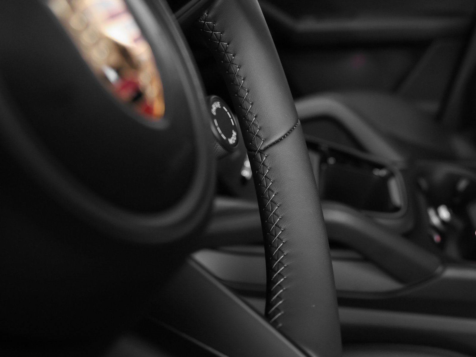 Certified 2025 Porsche Cayenne image 28