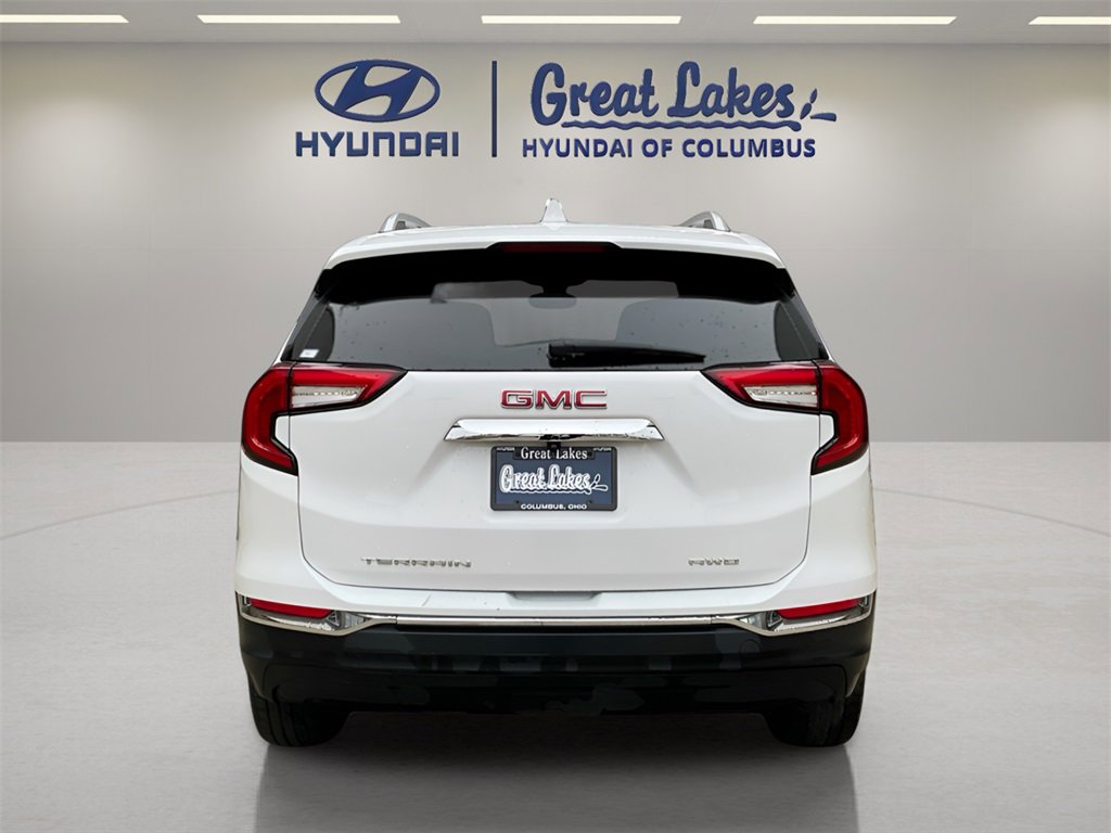 Used 2024 GMC Terrain SLT image 4
