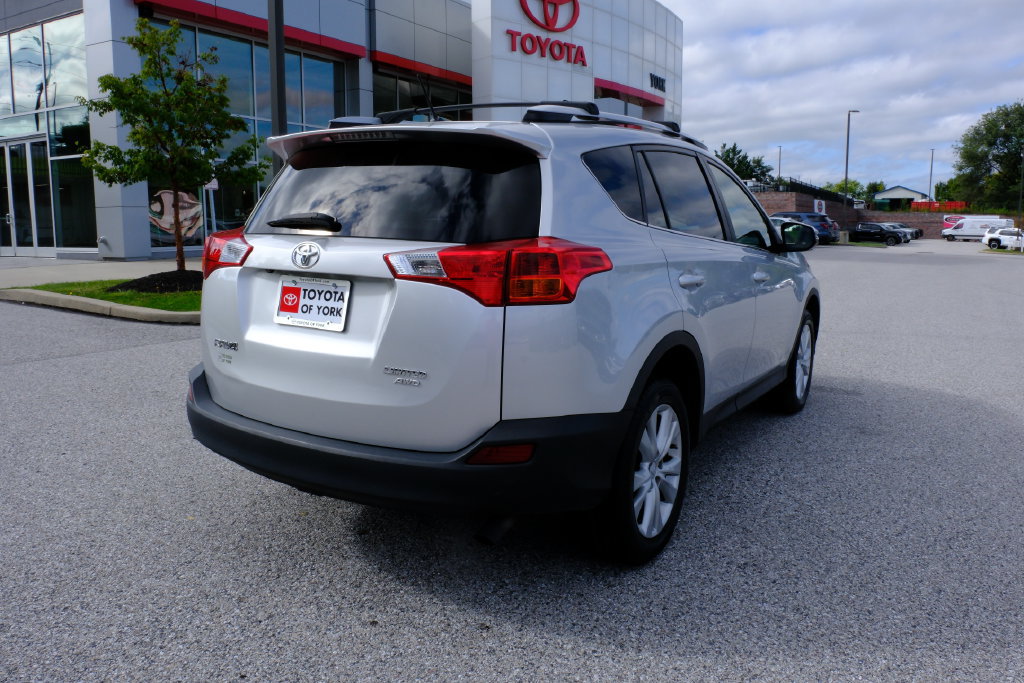 Used 2013 Toyota RAV4 Limited AWD/4WD image 3