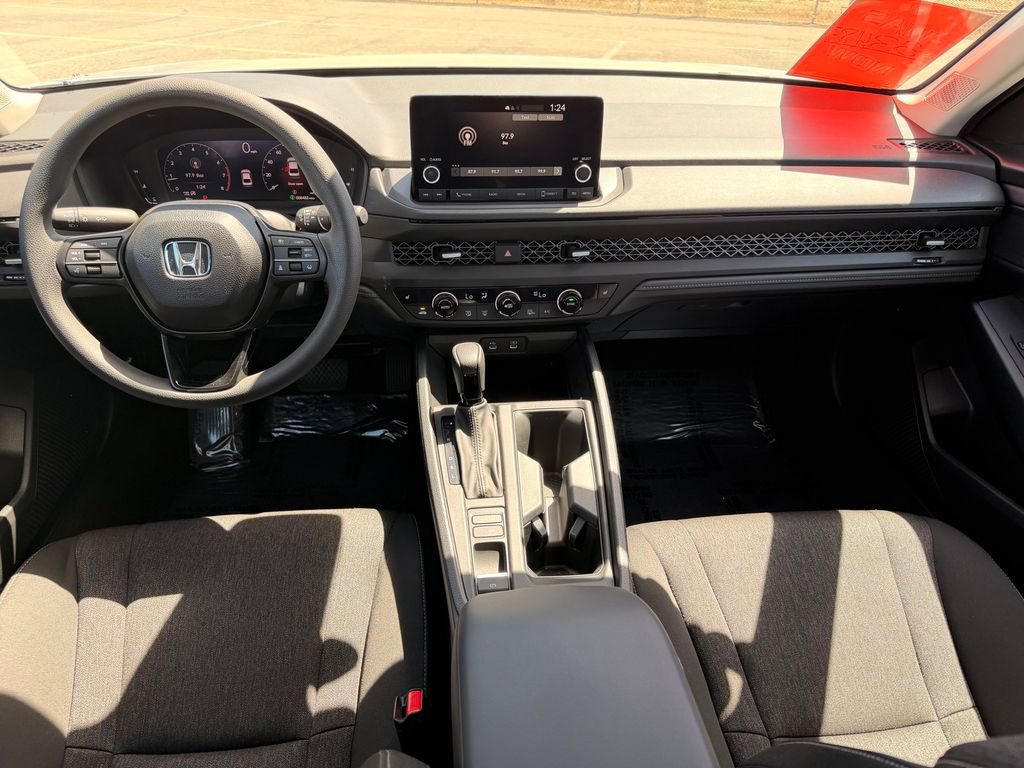 Used 2025 Honda Accord SE image 10