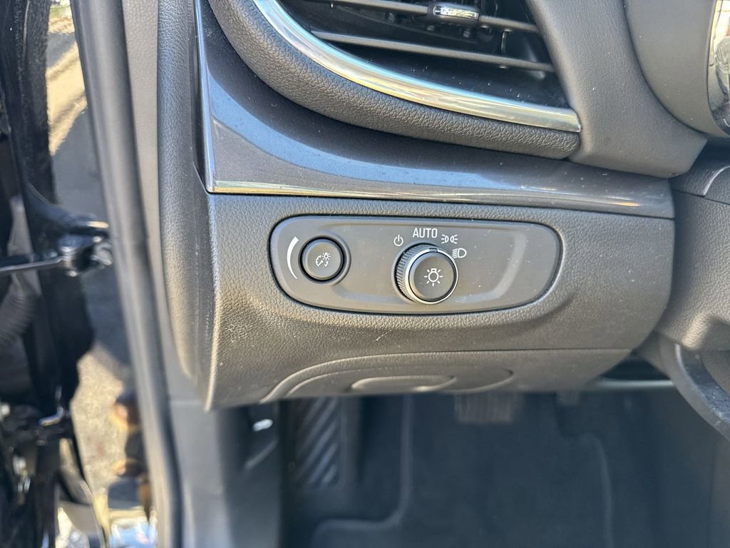 Certified 2022 Buick Encore Preferred image 17