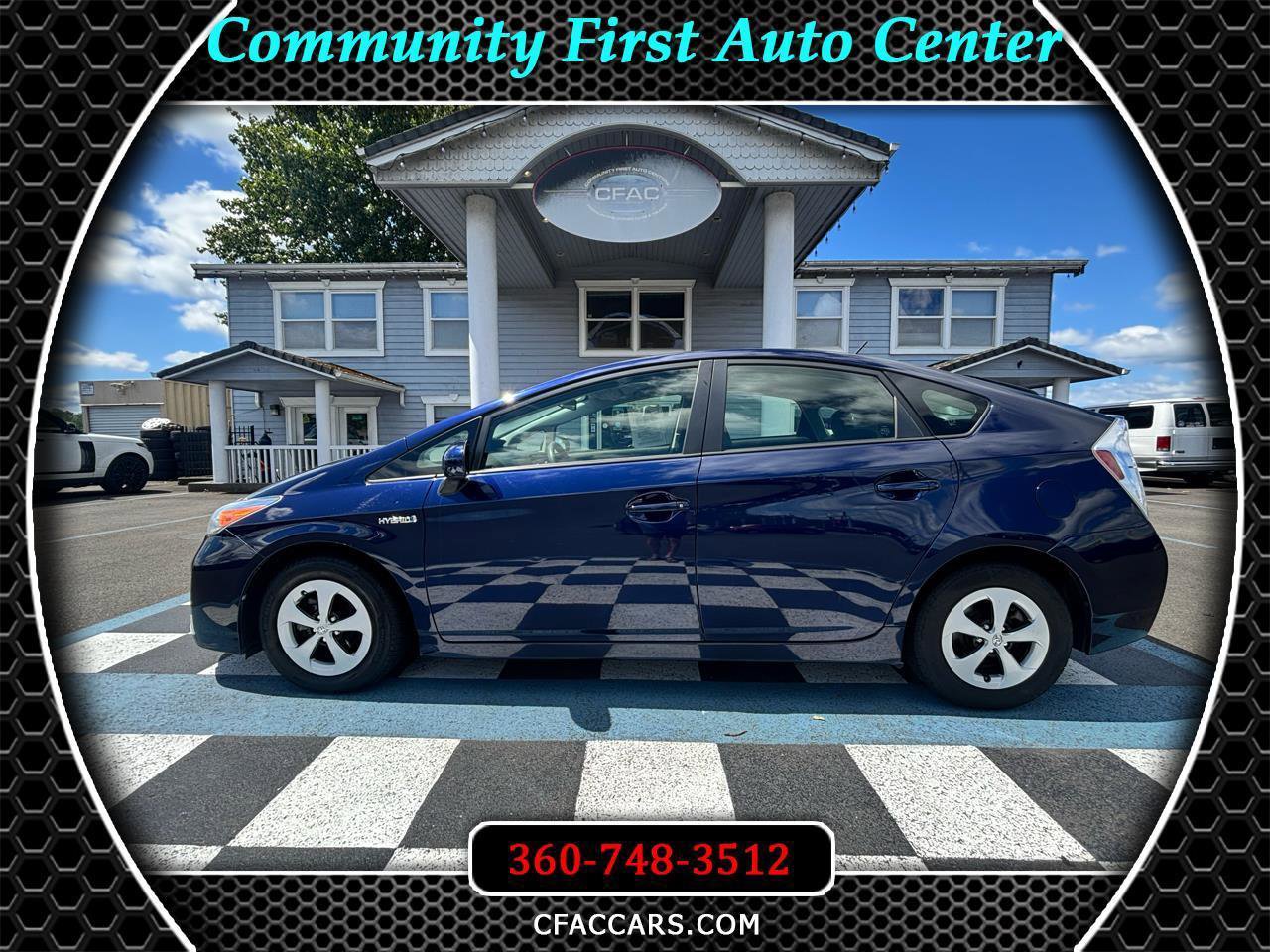 Used 2014 Toyota Prius Two FWD image 1