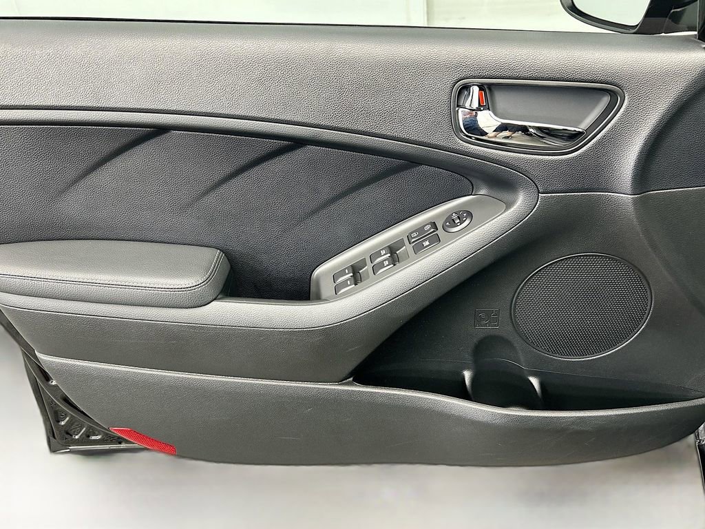 Used 2018 Kia Forte S w/ S Technology Plus Package image 22